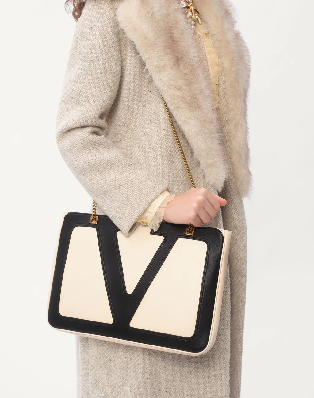 Valentino	Viva Superstar Chained Medium Tote Bag