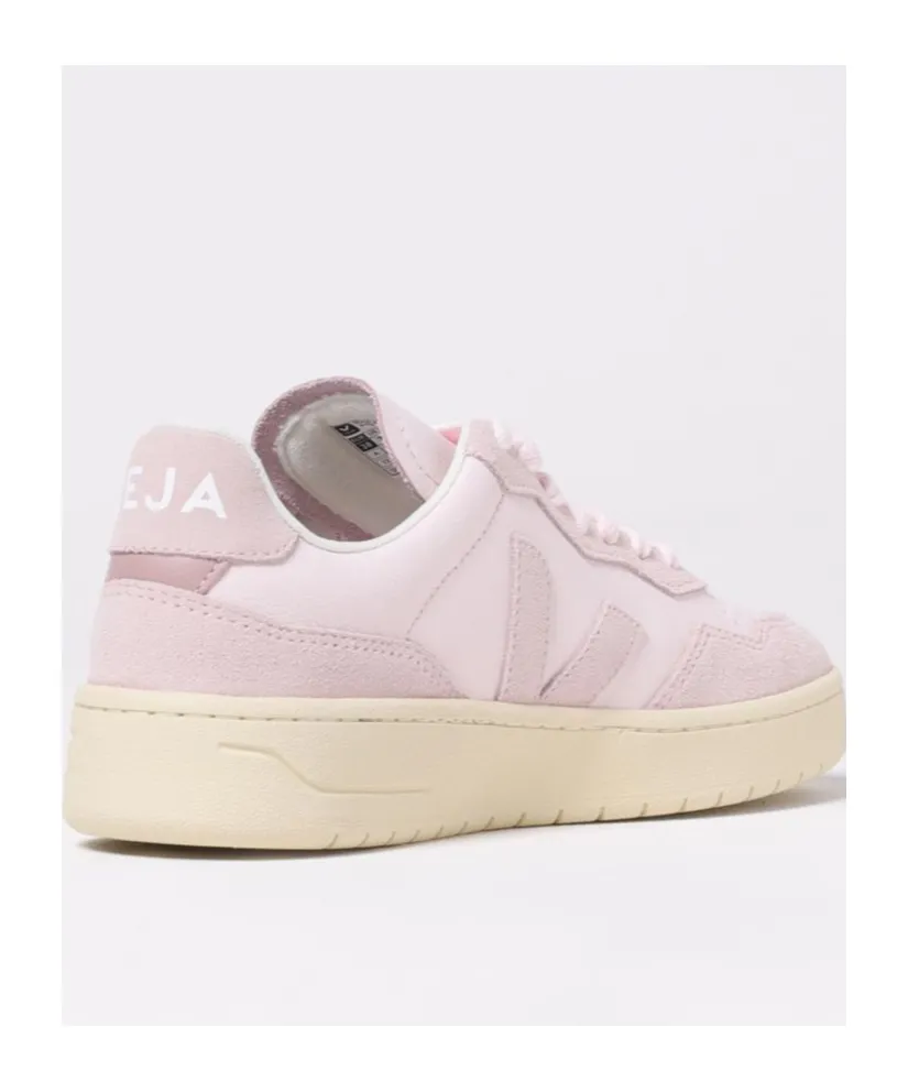 Veja Round-Toe Lace-Up Sneakers