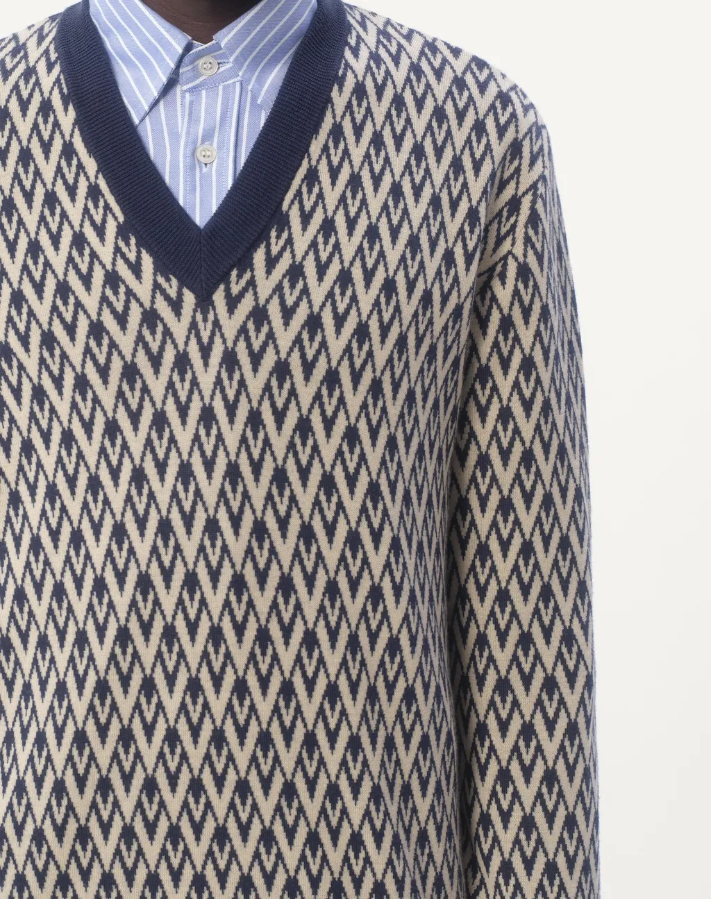 Valentino Toute La V Crewneck Jumper