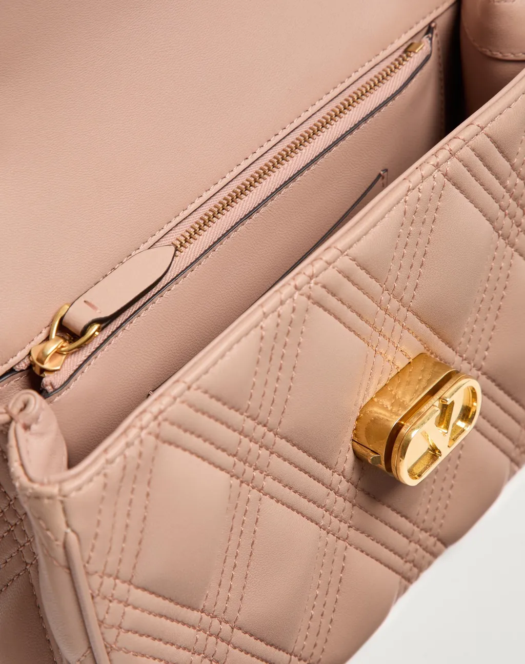 Valentino Garavani Quiltie 67 Medium Shoulder Bag