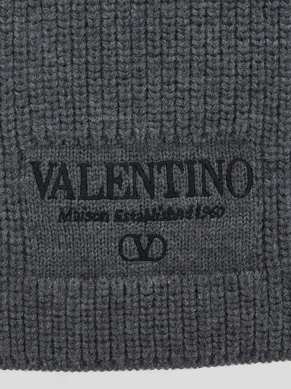 Valentino Garavani Logo Embroidered Knitted Scarf