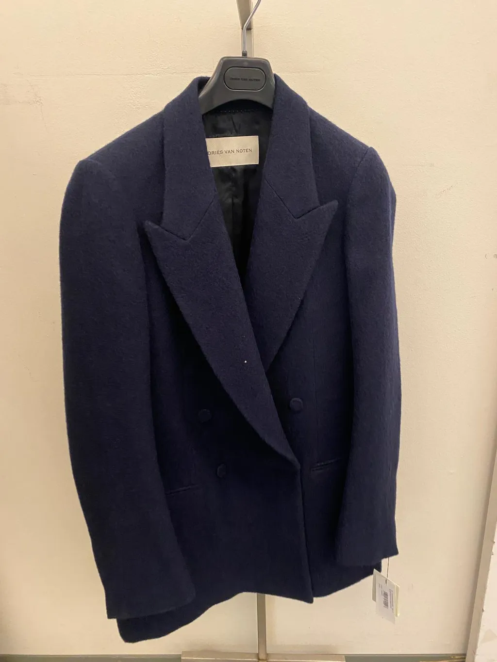 Long-Sleeved Suit Coat