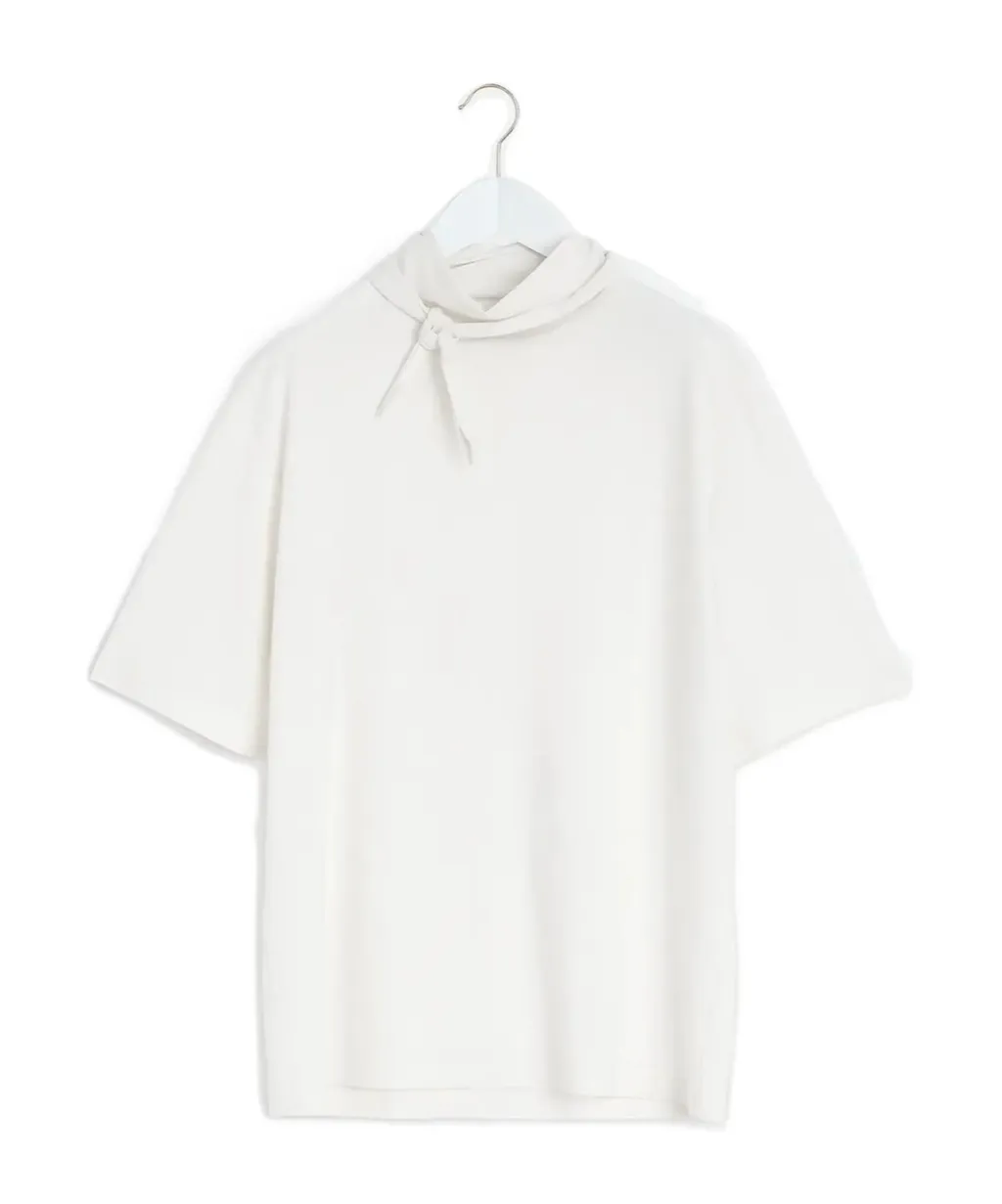 Scarf T-Shirt
