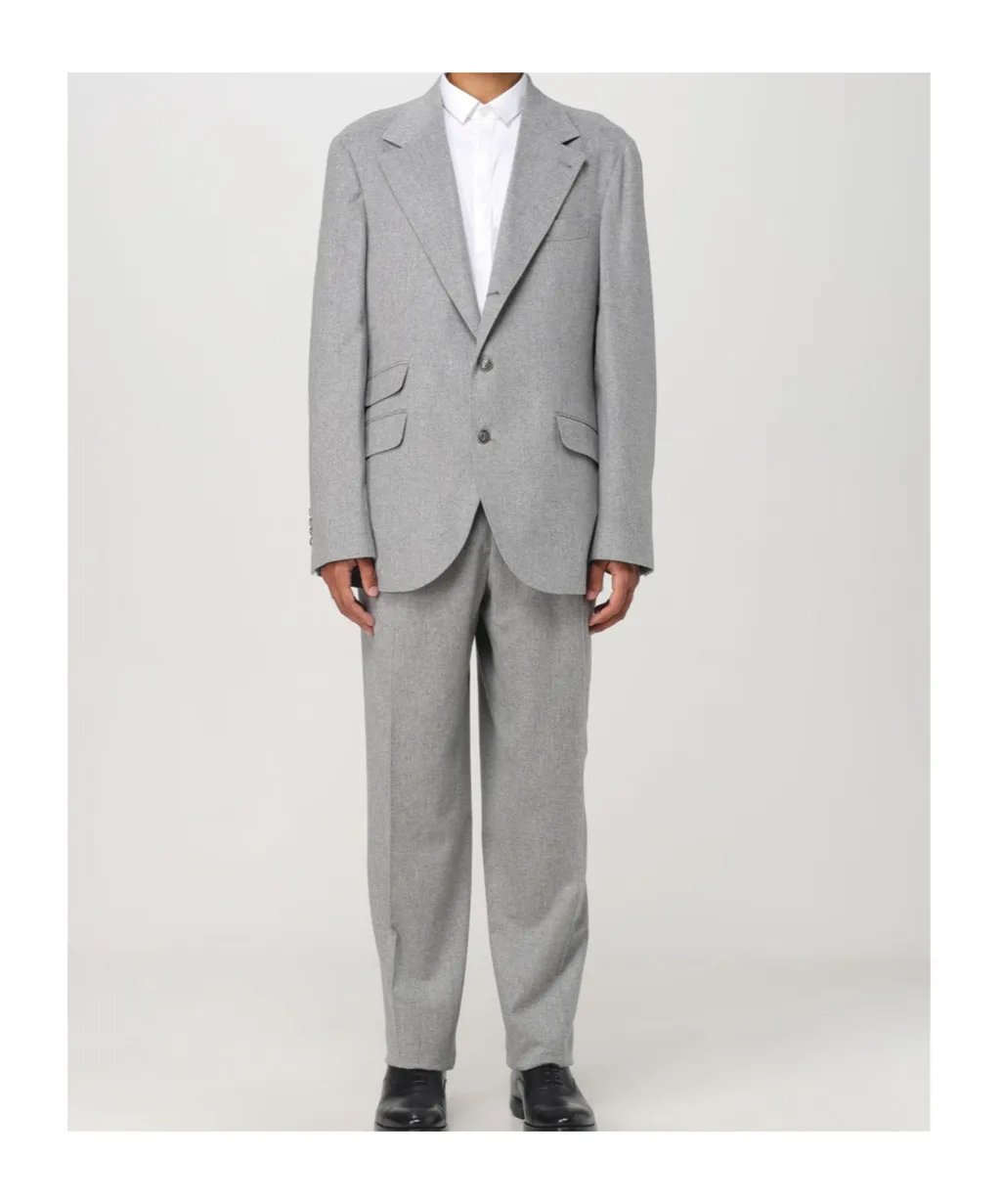 Long-Sleeved Suit