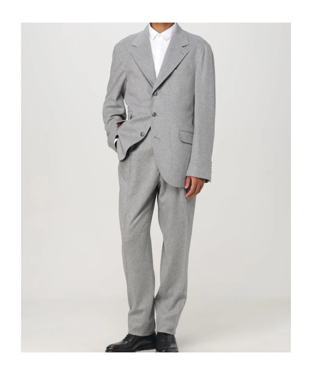 Long-Sleeved Suit