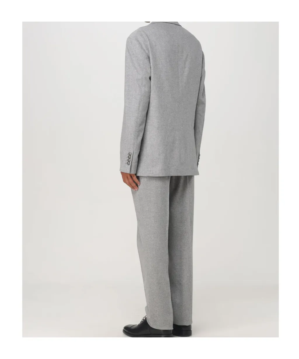Long-Sleeved Suit