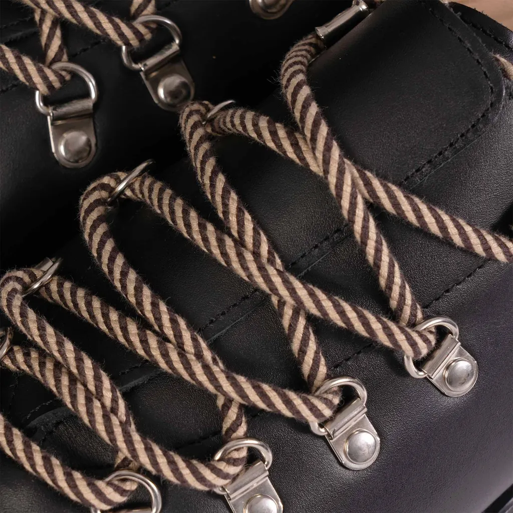 Lacing Casual Shoes