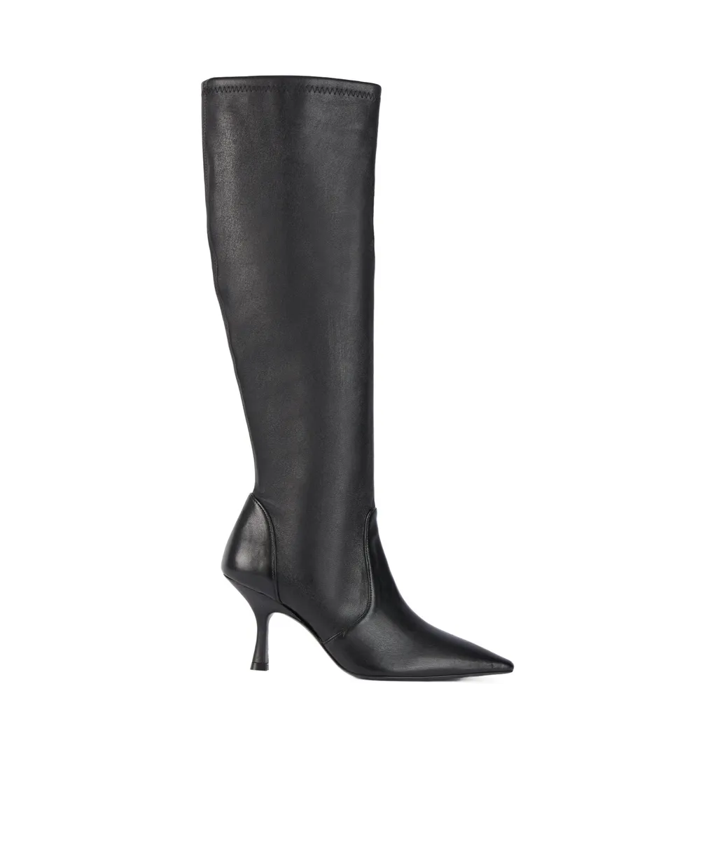 Pointed-Toe Boots