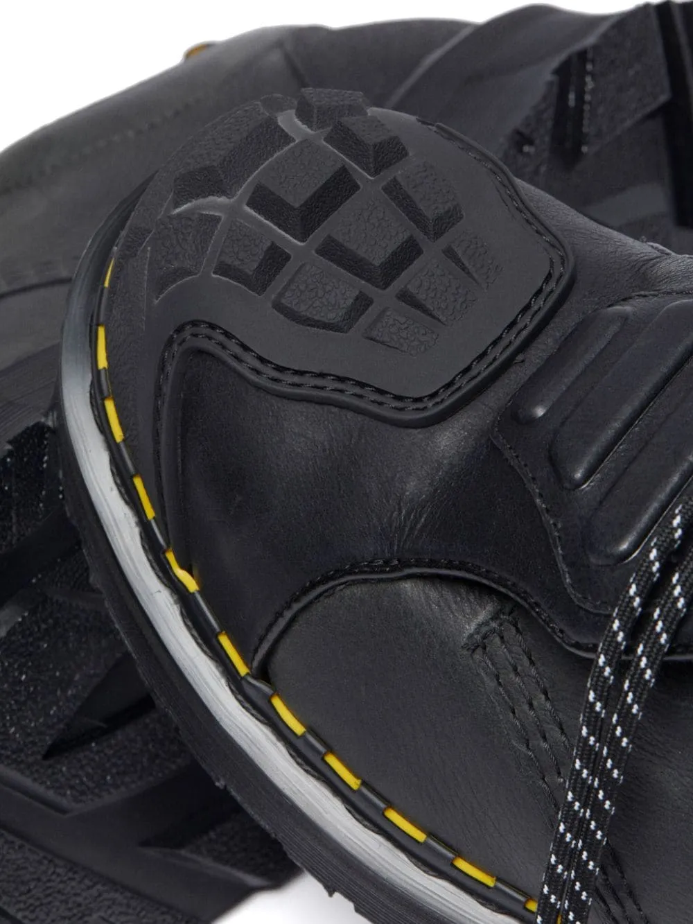 Lacing Casual Shoes