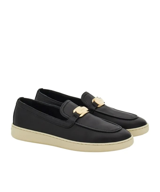 Var Buckle Sandals