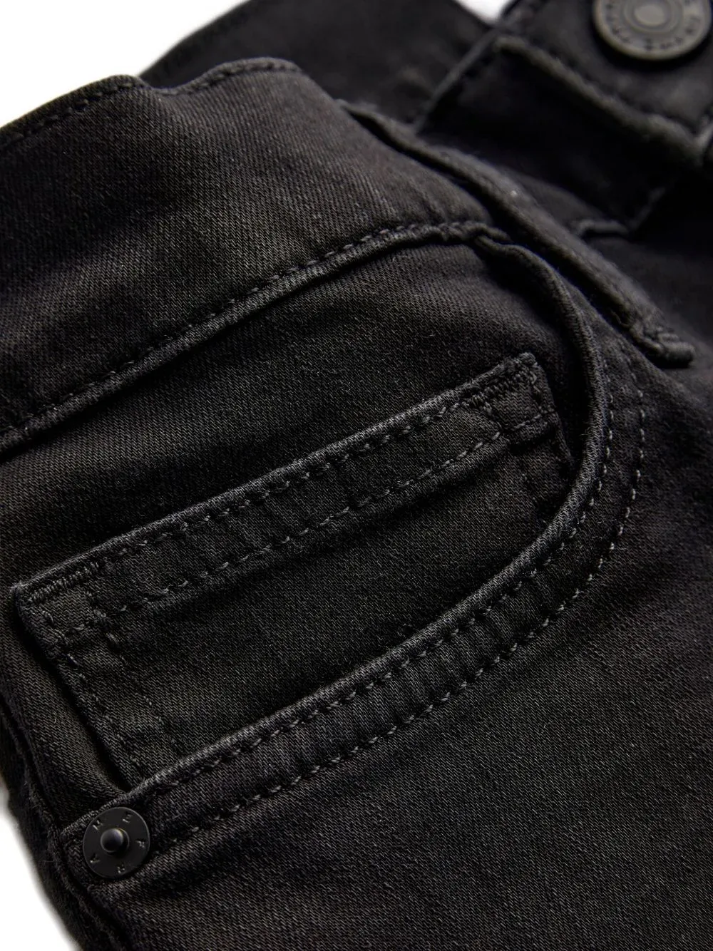 Frayed-Hem Jeans