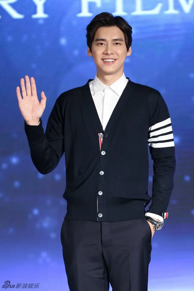 Thom Browne 4-Bar Button-Up Knit Cardigan