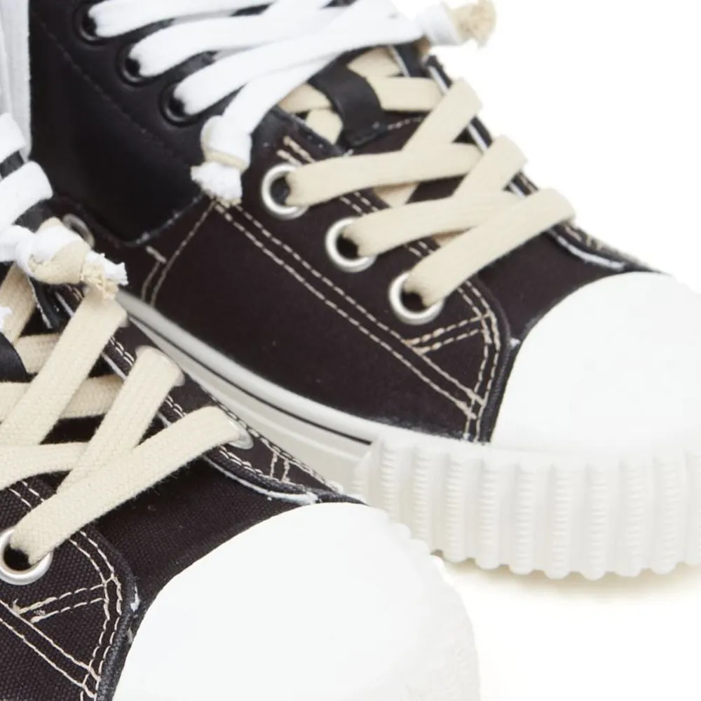 Round Head Lace High-Top Casual Shoes