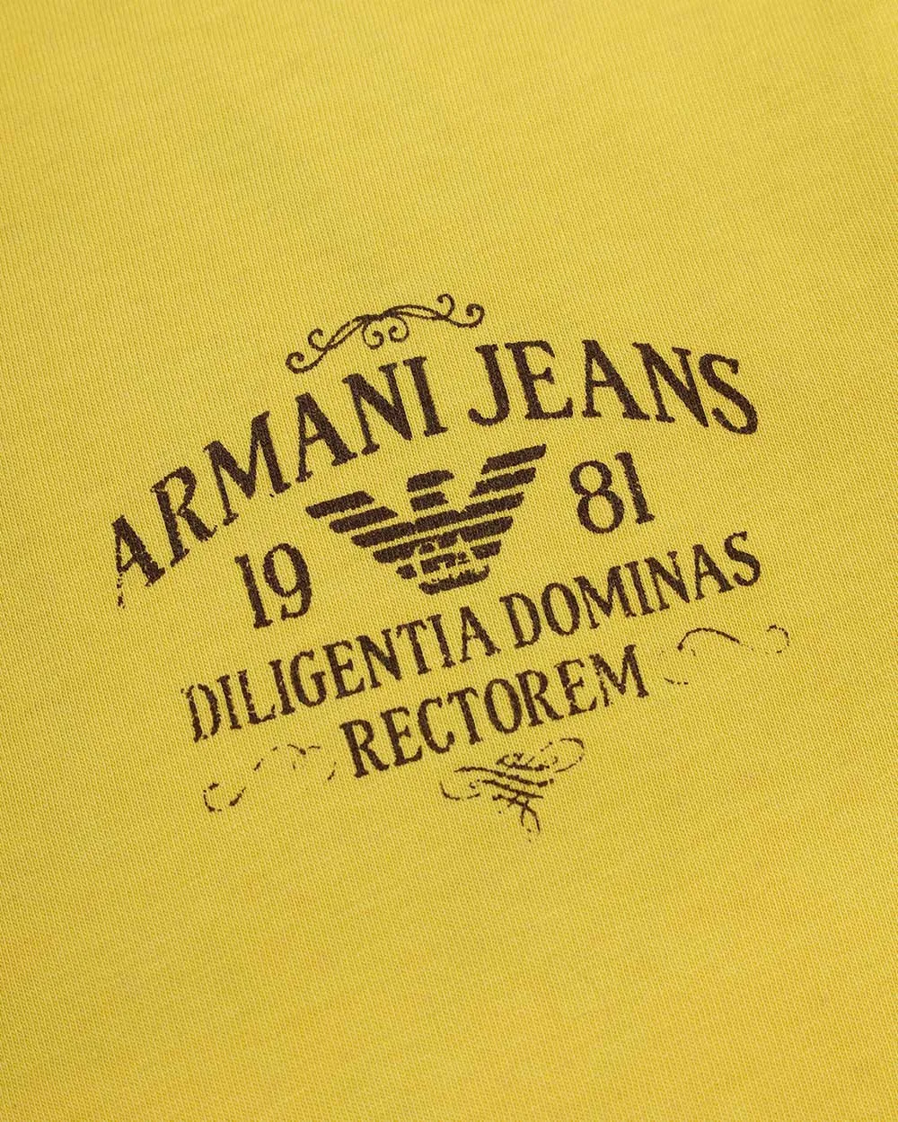 Logo Details Long-Sleeved T-Shirt
