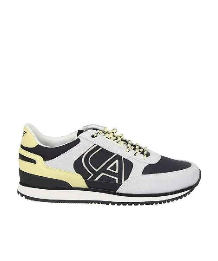 Logo Details Casual Sneakers
