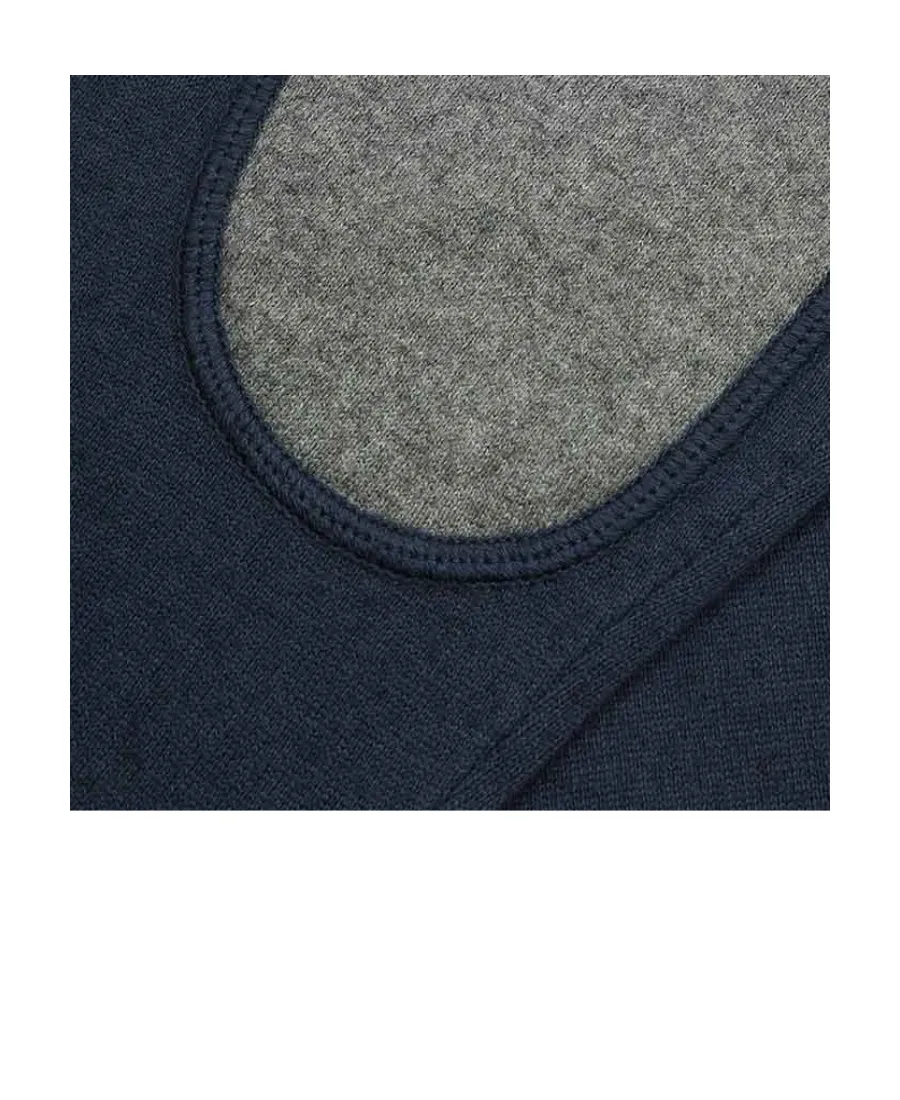 V-Neck Pullover
