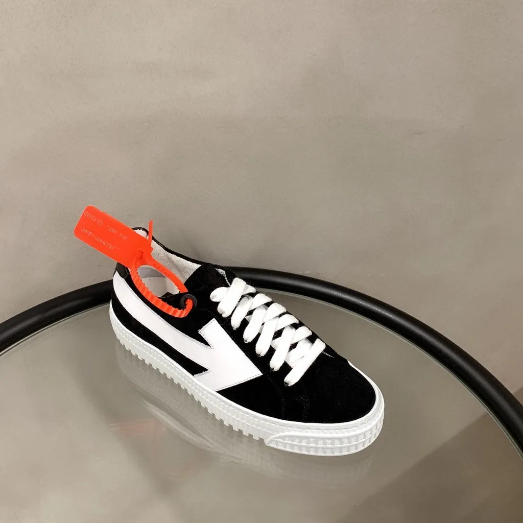 Arrow Logo Sneakers