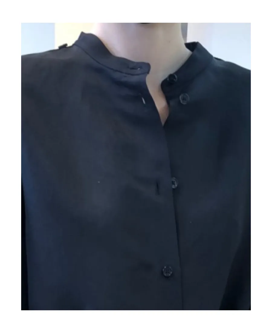 Buttoned Collarless Shirt