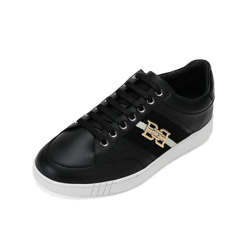 Logo-Plaque Low-Top Sneakers