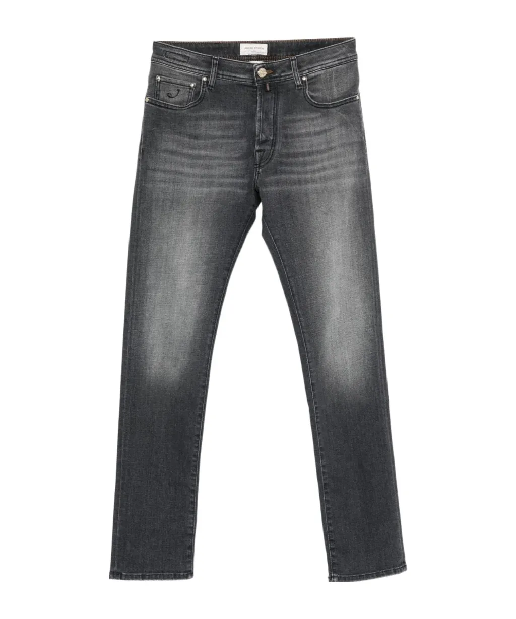 Belt-Loop Jeans