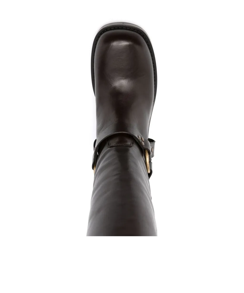 Round-Toe Boots