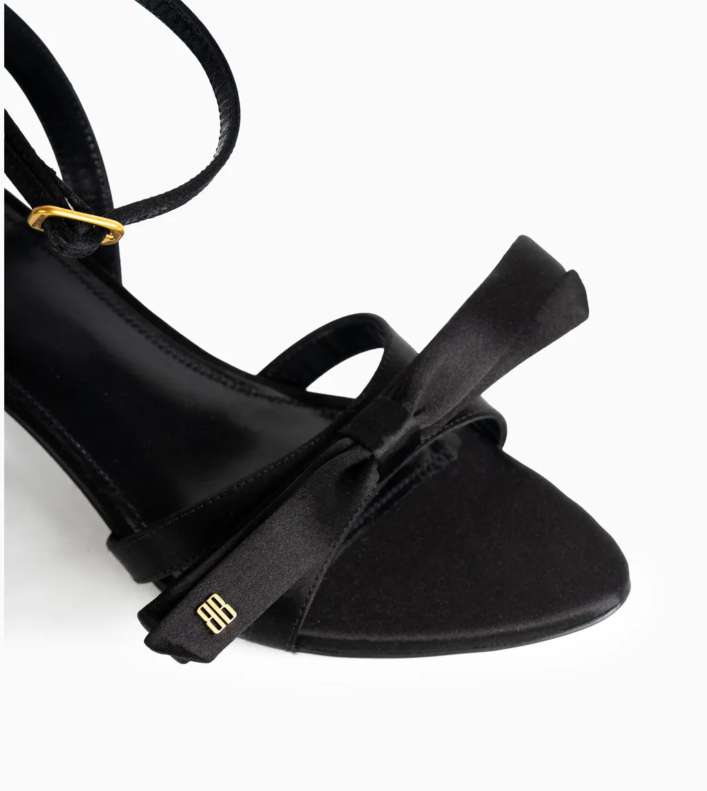 Bow Detailed Strapped Sandals