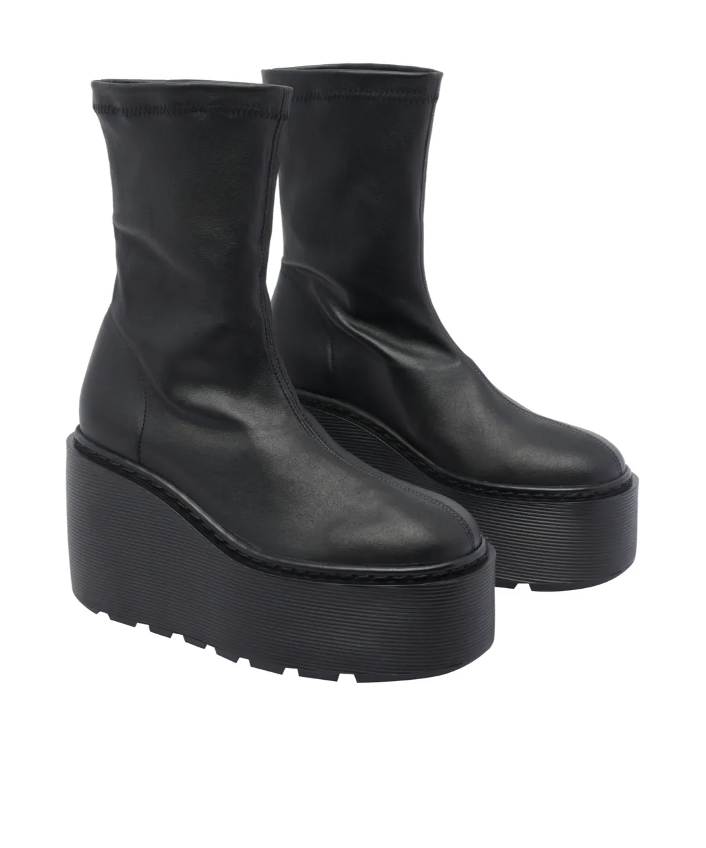Vic Matie Round-Toe Platform Ankle Boots