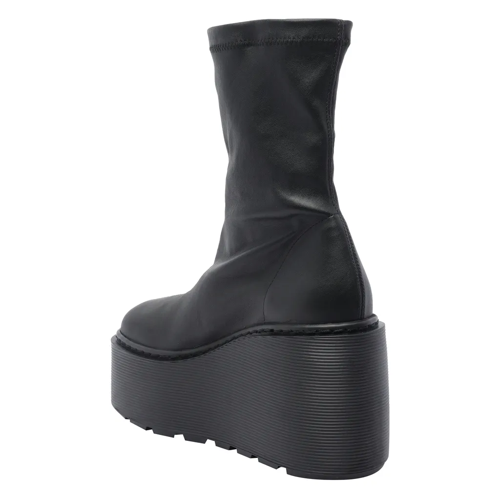 Vic Matie Round-Toe Platform Ankle Boots
