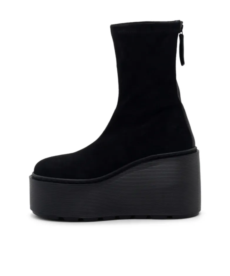 Vic Matie Round-Toe Platform Ankle Boots