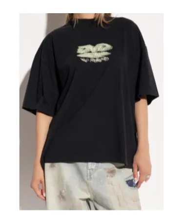 Short-Sleeved T-Shirt