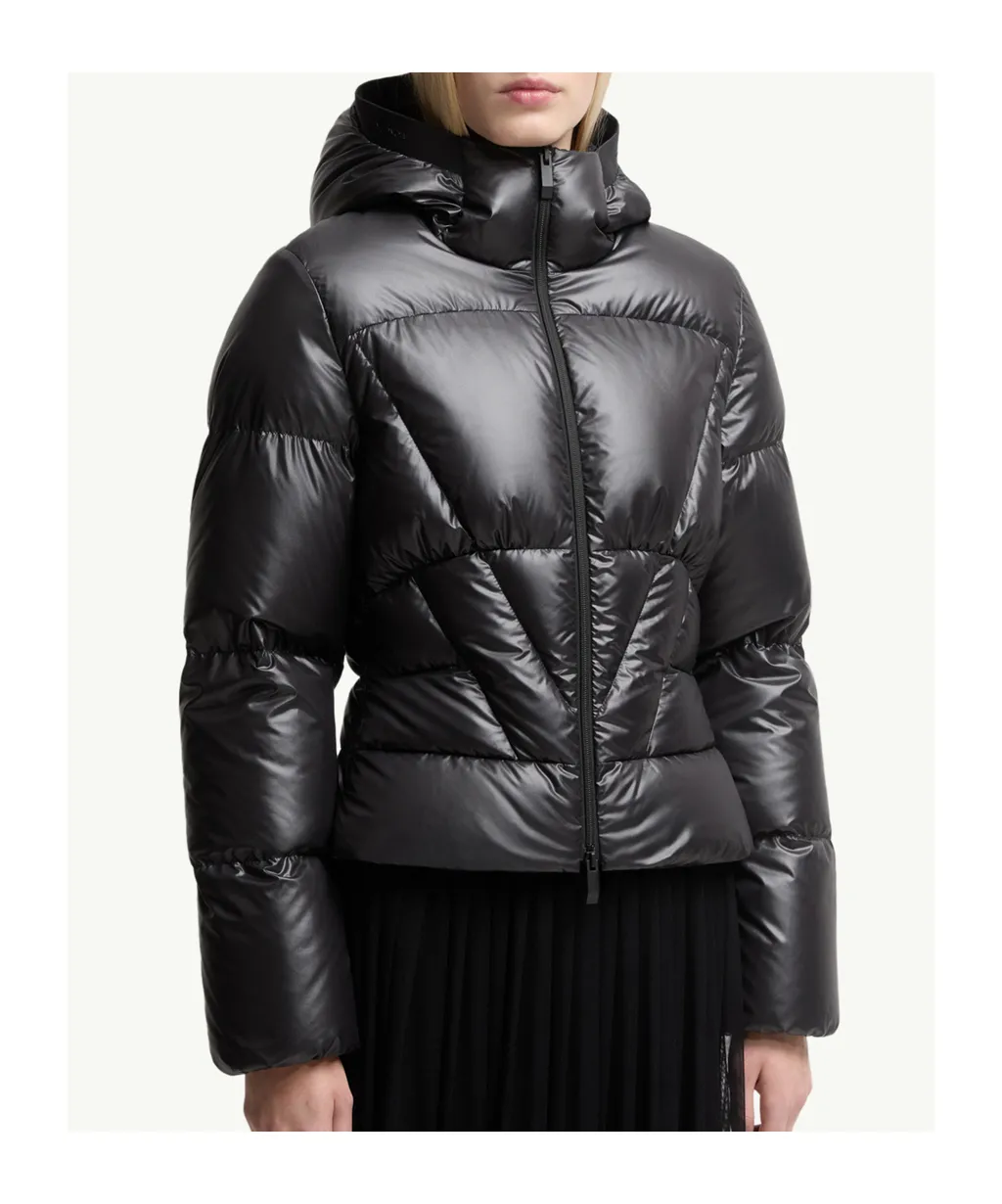 Moncler Wineck Hooded Quilted Short Down Jacket