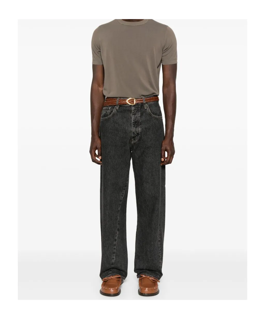 Wide-Leg Jeans