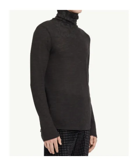 Long-Sleeved Turtleneck