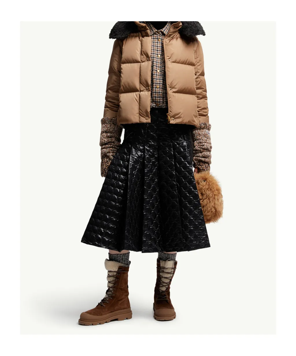 Castelnou Square-Quilted Hooded Short Down Jacket
