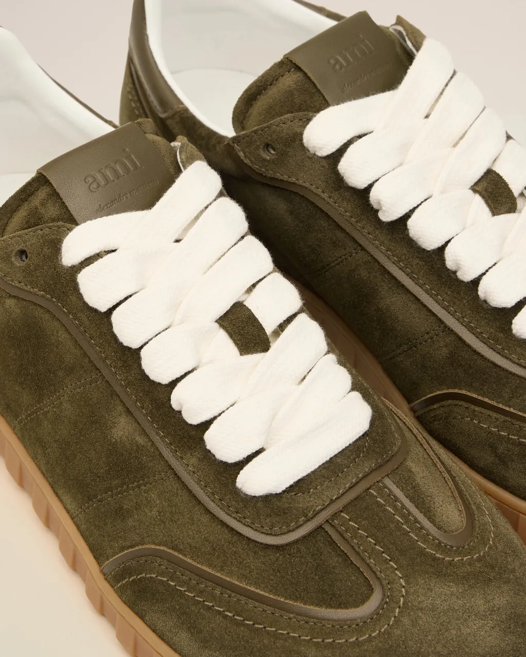 Round Toe Low-Top Casual Shoes