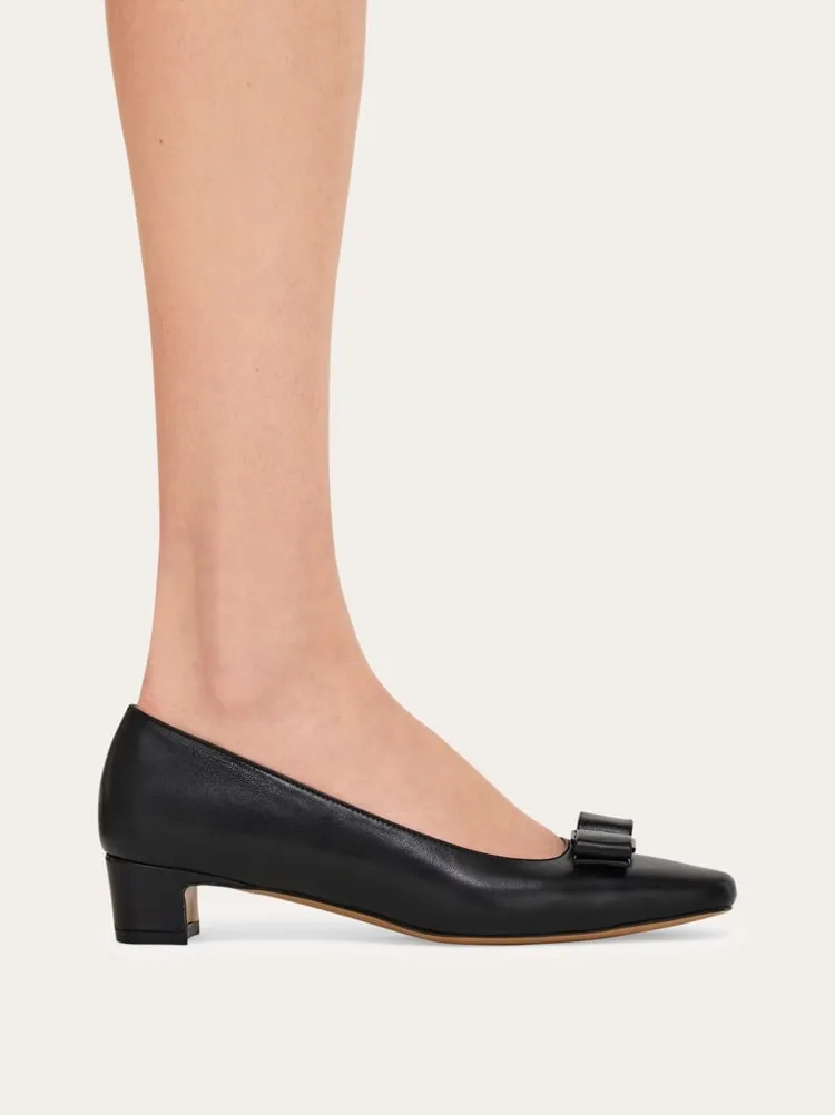 Ferragamo Iconic Bow Pumps
