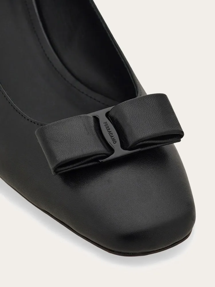Ferragamo Iconic Bow Pumps