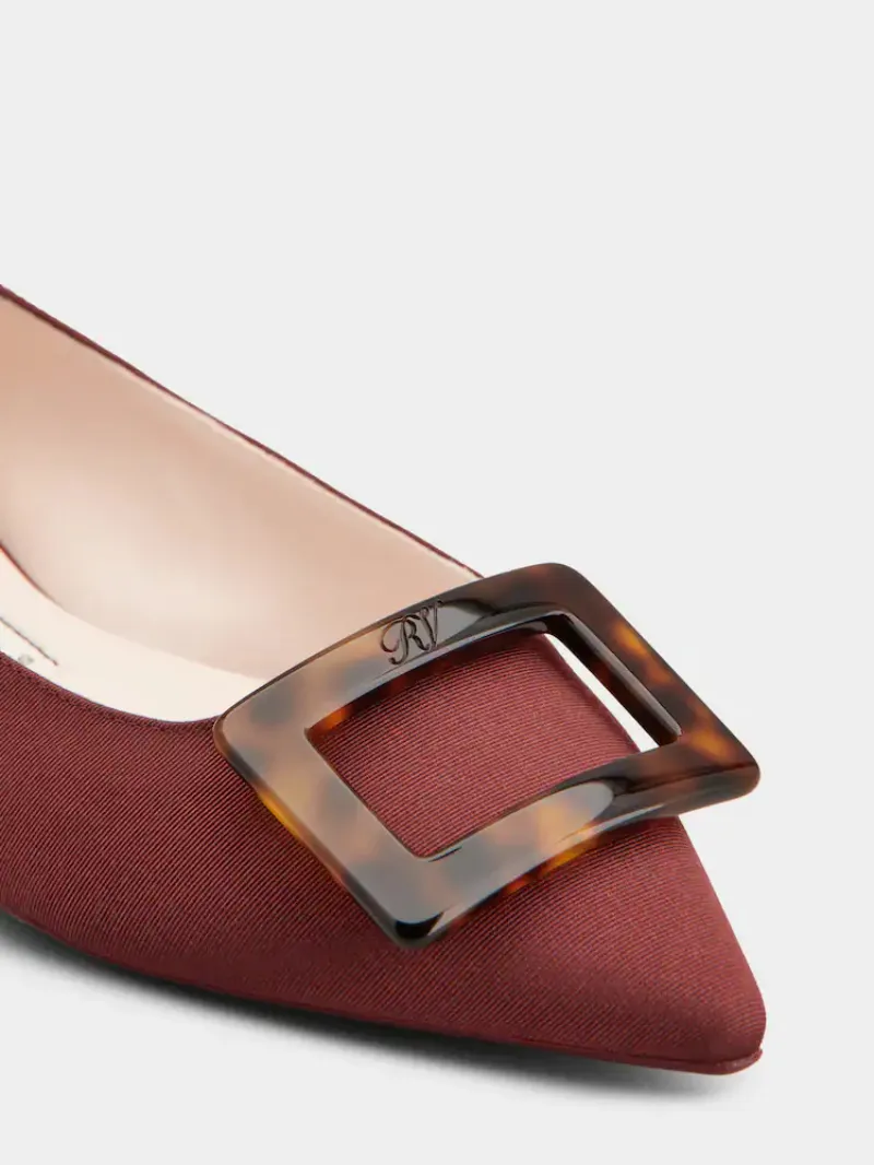 Roger Vivier Pointed Toe Flat Shoes