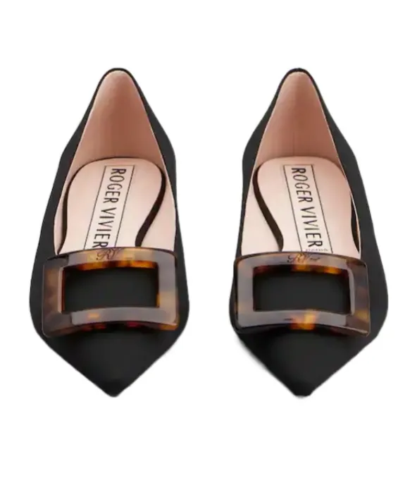 Roger Vivier Pointed Toe Flat Shoes