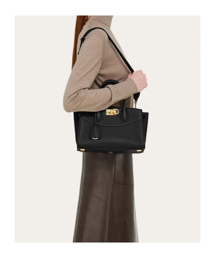 Ferragamo New Ferragamo Studio Medium Soft Bag