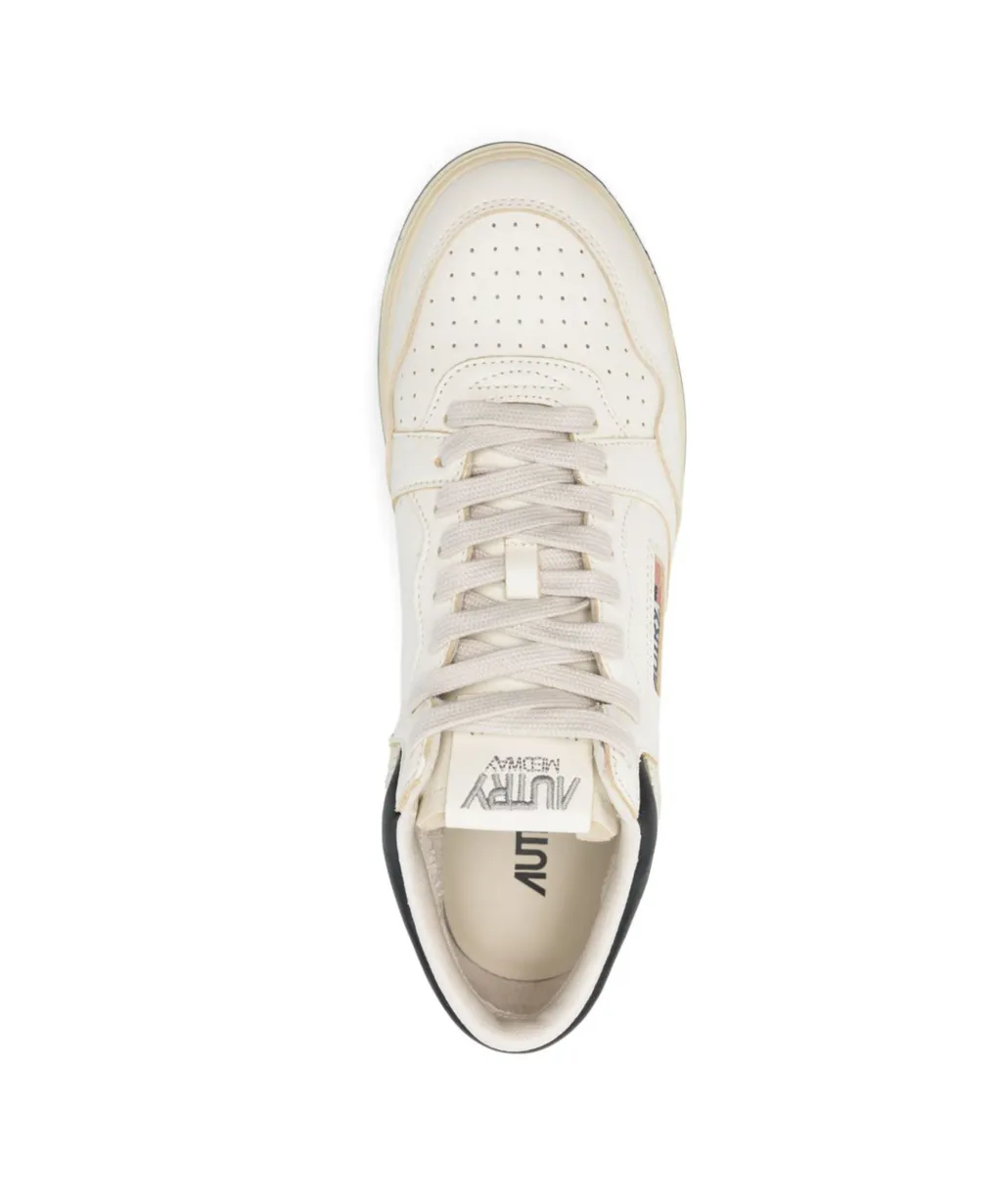 Medalist Sneakers