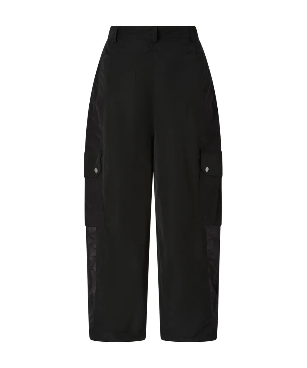 Cargo-Pocket Cropped Trousers