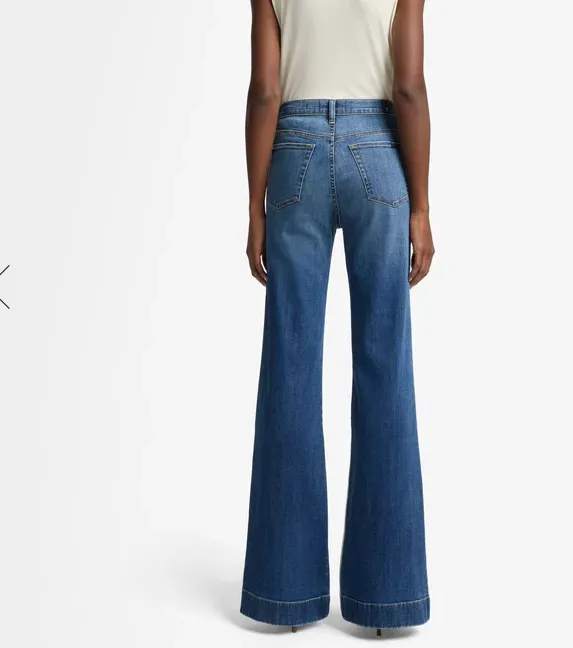 Flared Jeans