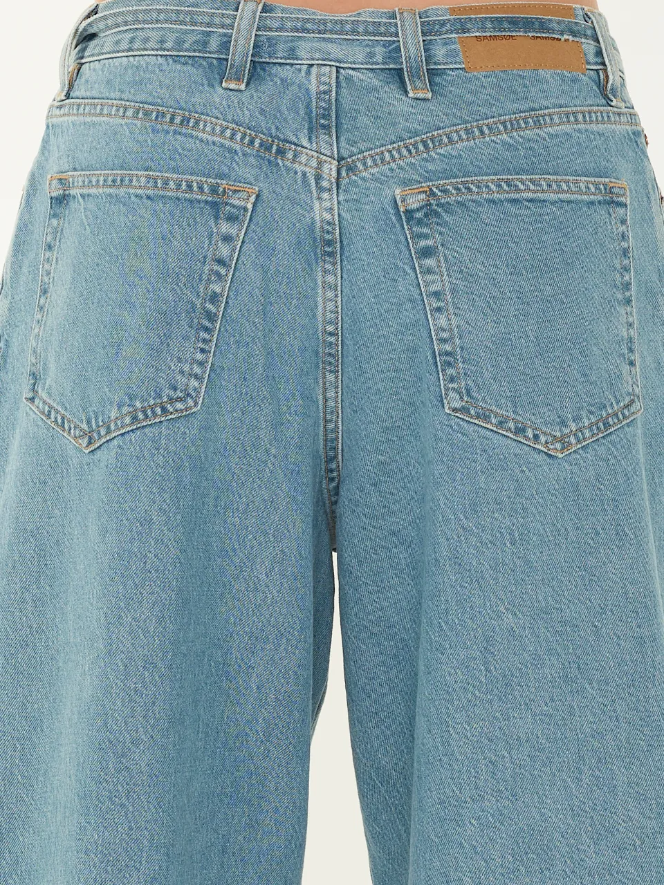 Saharper Wide-Leg Jeans