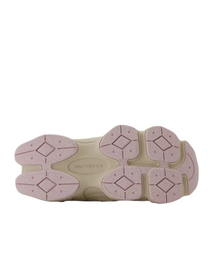 9060 Sneakers