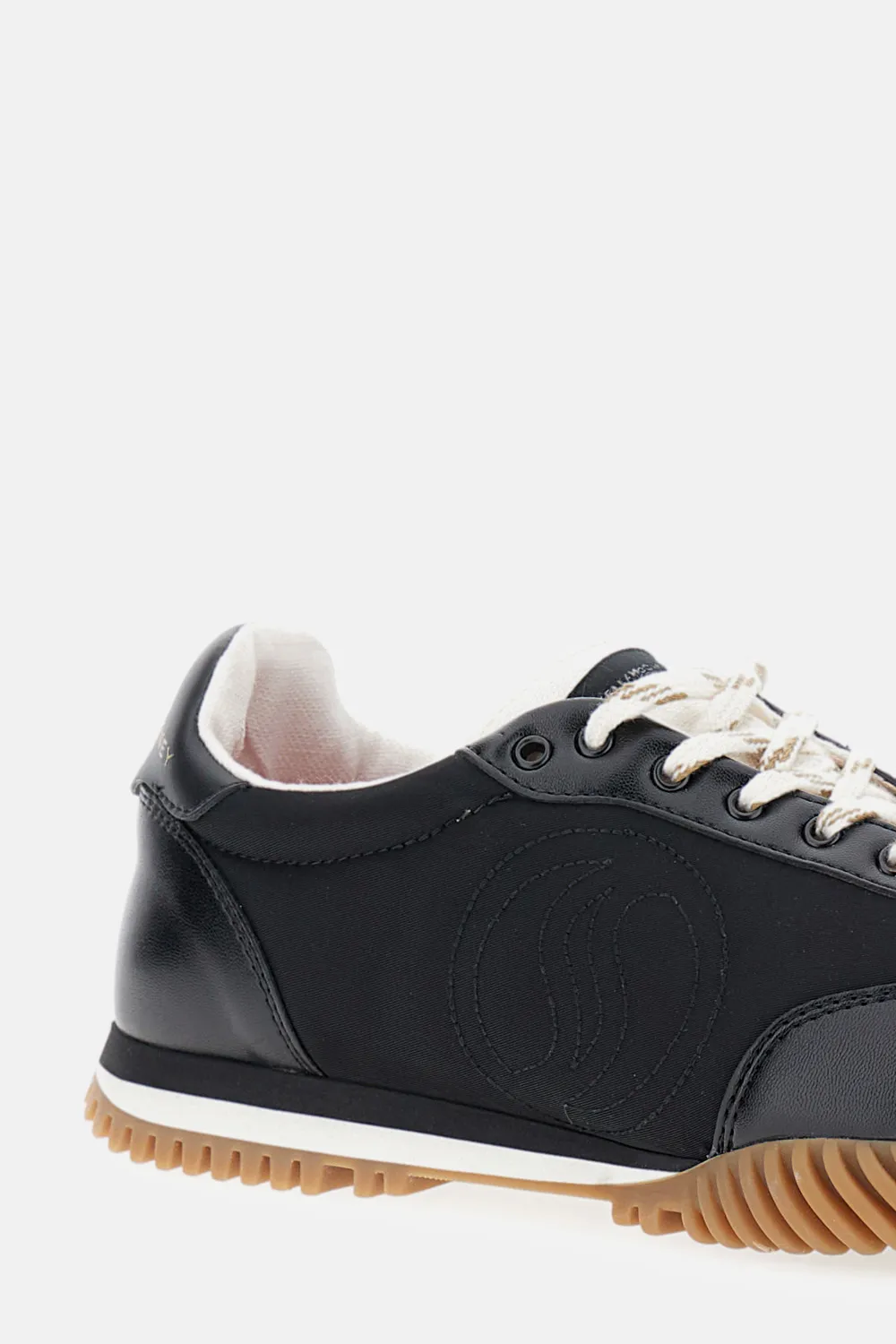Round Toe Low-Top Sneakers