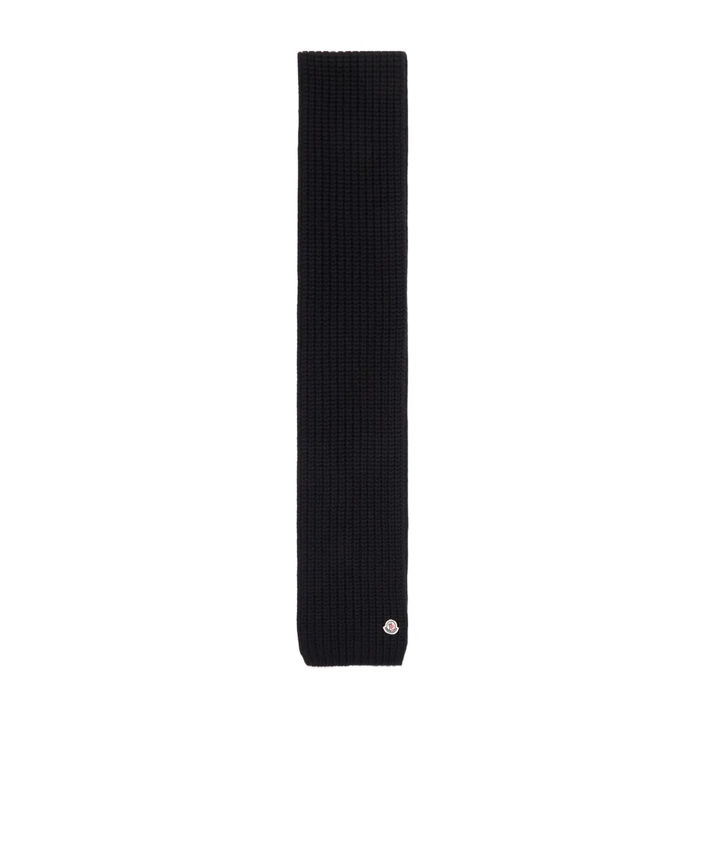 Moncler Logo Patch Knitted Scarf