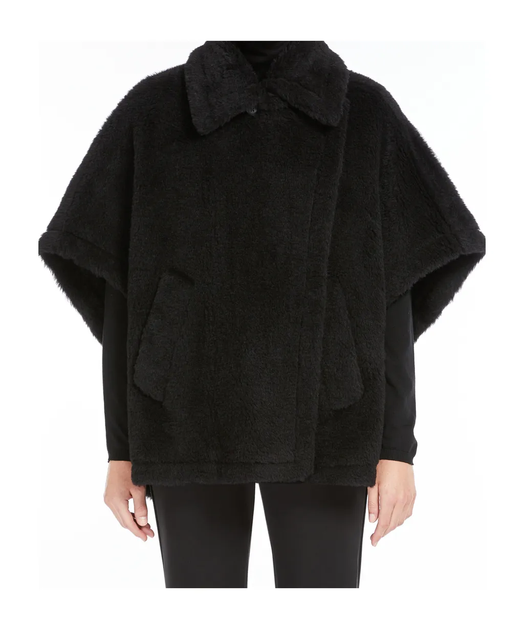 Cape In Alpaca And Wool Teddy Fabric