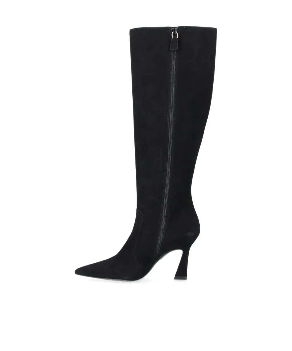 Pointed-Toe Boots
