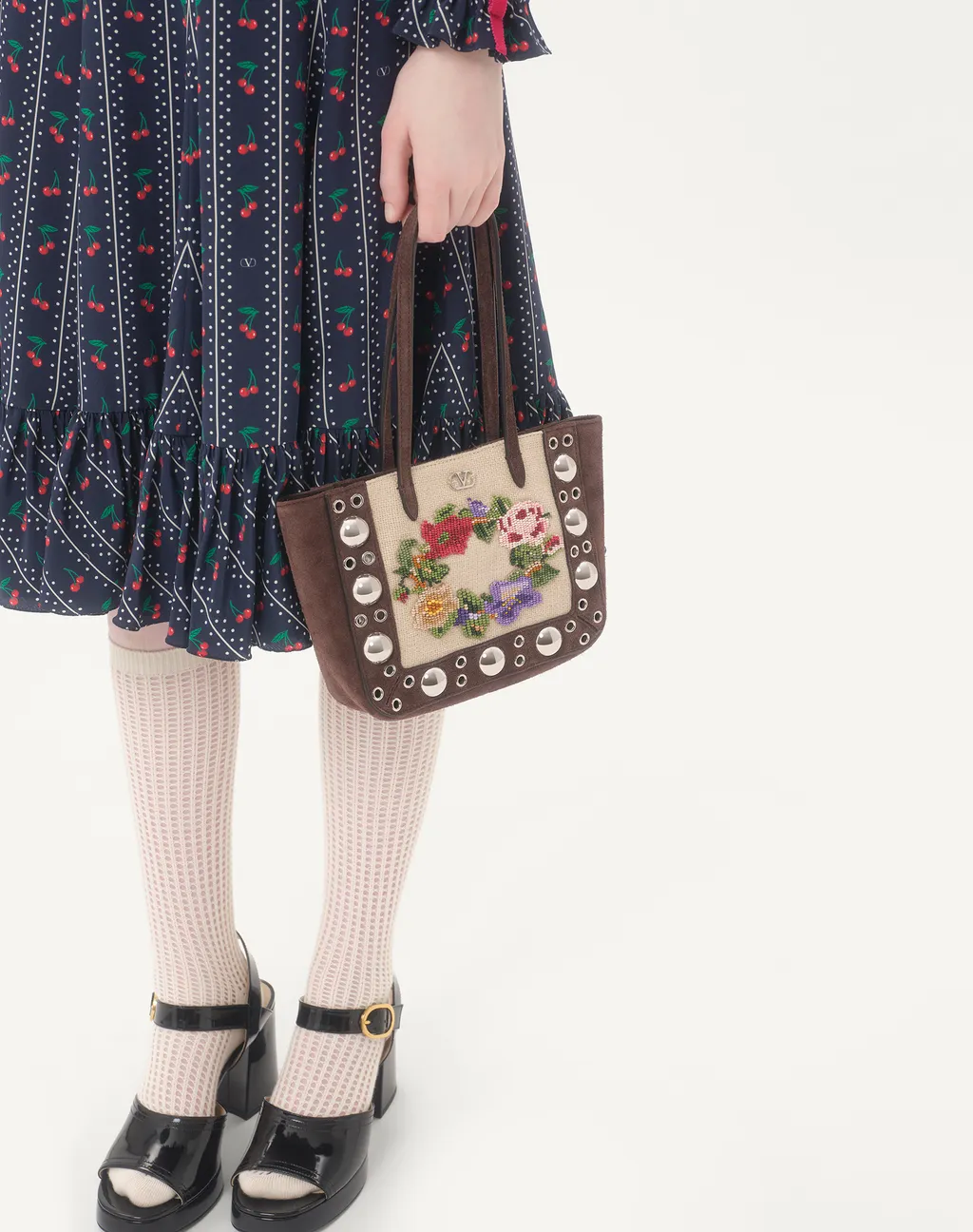 Valentino Nellcte Vlogo Signature Tote Bag
